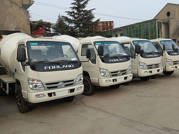 暢路機械講解小型混凝土攪拌車燃油系統(tǒng)保養(yǎng)